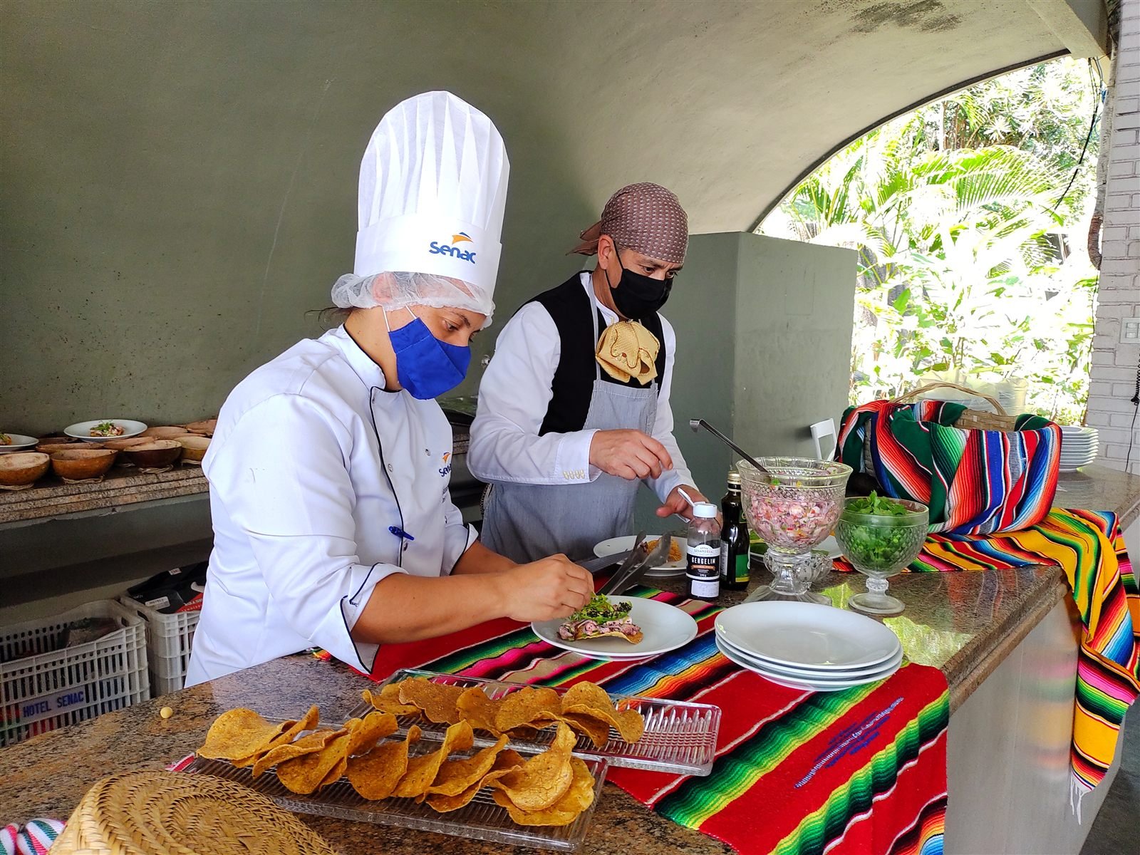 Marco Meléndez preparando o Almoço Rodada de Negócios no Hotel Senac Ilha do Boi